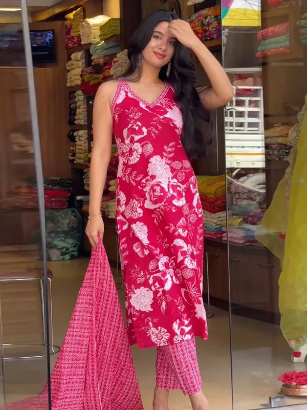 Pink_Cotton_Premium_&_Elegant_Kurta_,_Dupatta_Pant_For_Women_&_Girls