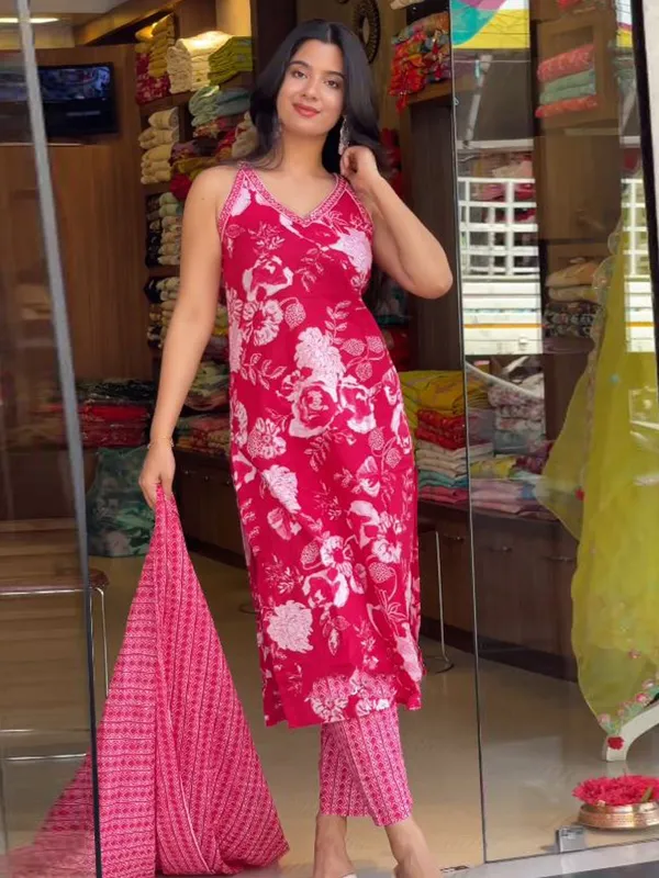 Pink_Cotton_Premium_&_Elegant_Kurta_,_Dupatta_Pant_For_Women_&_Girls