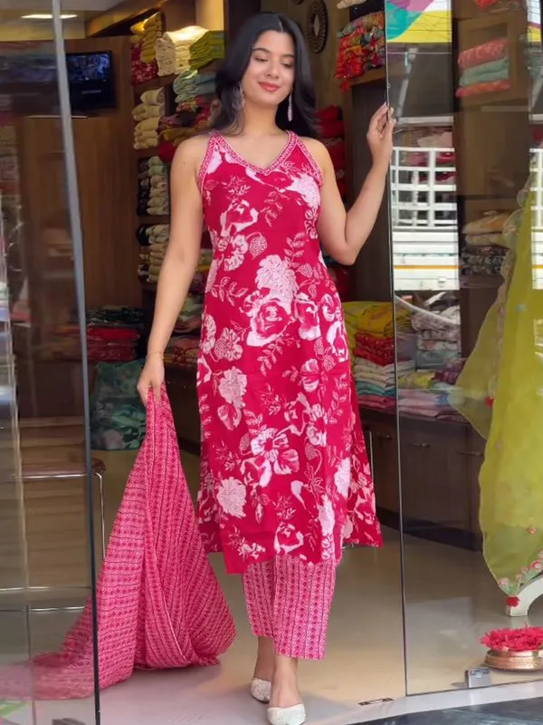 Pink_Cotton_Premium_&_Elegant_Kurta_,_Dupatta_Pant_For_Women_&_Girls