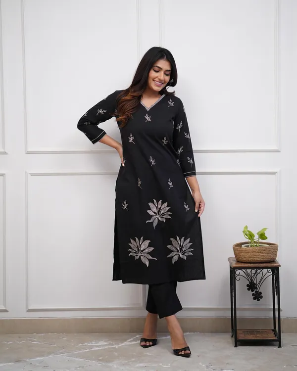 Black_Cotton_Premium_&_Elegant_Kurta_&_Pant_Set_For_Women_&_Girls
