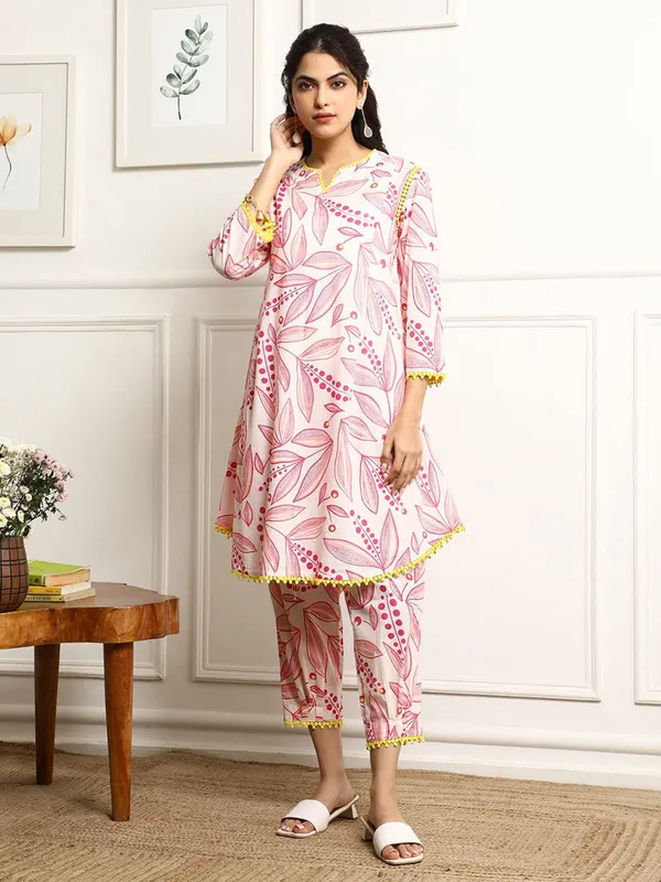 Pink_Cotton_Premium_&_Elegant_Kurta_&_Pant_Set_For_Women_&_Girls