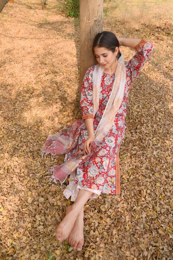 Red_Viscose_Premium_&_Elegant_Kurta_,_Dupatta_Pant_For_Women_&_Girls