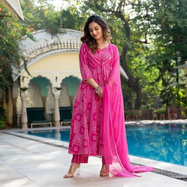 Pink_Cotton_Premium_&_Elegant_Kurta_,_Dupatta_Pant_For_Women_&_Girls