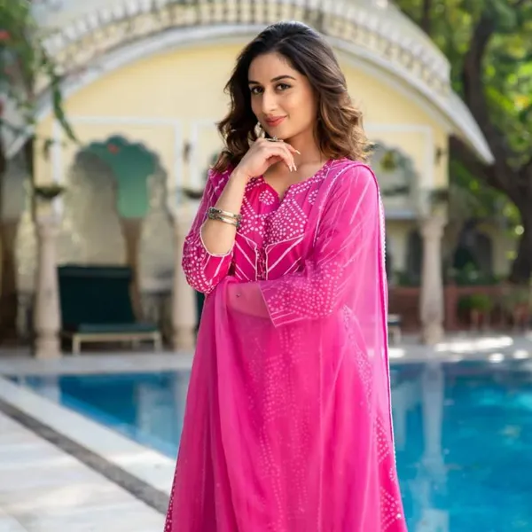 Pink_Cotton_Premium_&_Elegant_Kurta_,_Dupatta_Pant_For_Women_&_Girls