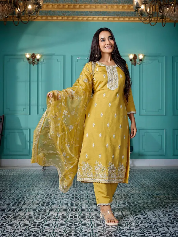 Yellow_Chanderi_Premium_&_Elegant_Kurta_,_Dupatta_Pant_For_Women_&_Girls