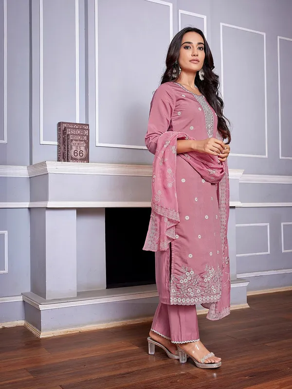 Pink_Chanderi_Premium_&_Elegant_Kurta_,_Dupatta_Pant_For_Women_&_Girls