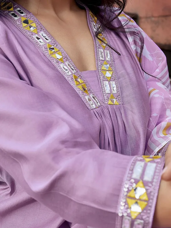 Lavender_Viscose_Premium_&_Elegant_Kurta_,_Dupatta_Pant_For_Women_&_Girls