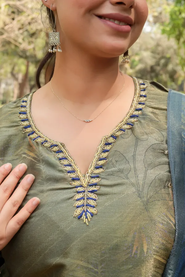 Green_Silk_Premium_&_Elegant_Kurta_&_Pant_Set_With_Dupatta_For_Women_&_Girls