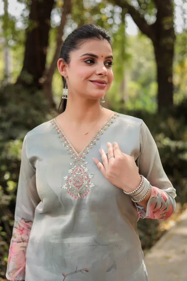 Silver_Cotton_Premium_&_Elegant_Kurta_&_Pant_Set_With_Dupatta_For_Women_&_Girls