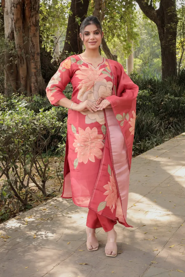 Red_Silk_Premium_&_Elegant_Kurta_&_Pant_Set_With_Dupatta_For_Women_&_Girls