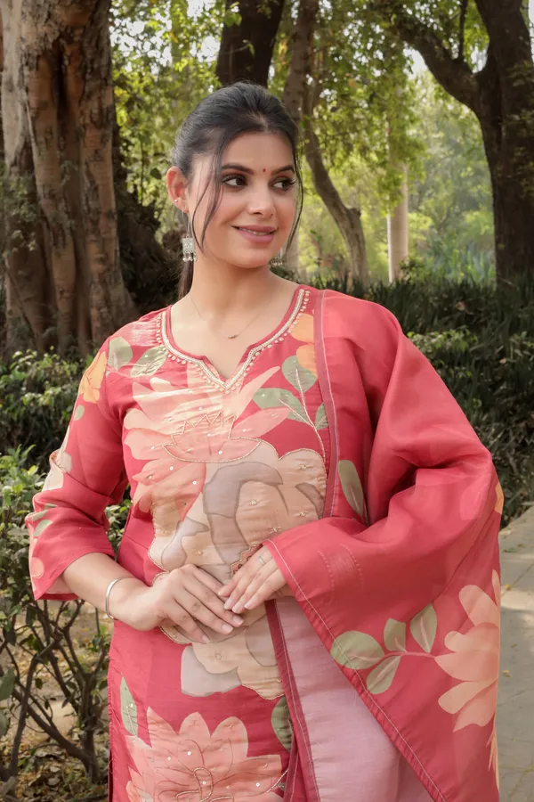 Red_Silk_Premium_&_Elegant_Kurta_&_Pant_Set_With_Dupatta_For_Women_&_Girls
