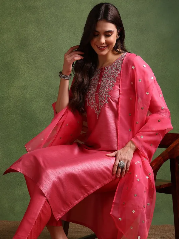Pink_Cotton_Premium_&_Elegant_Kurta_,_Dupatta_Pant_For_Women_&_Girls