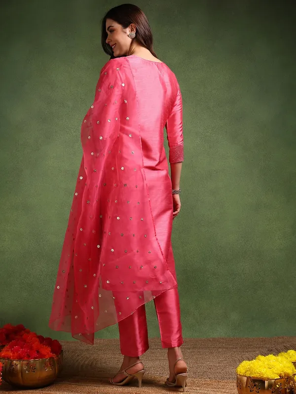 Pink_Cotton_Premium_&_Elegant_Kurta_,_Dupatta_Pant_For_Women_&_Girls
