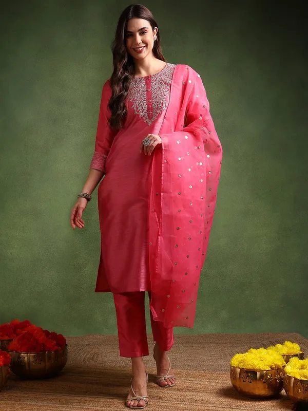 Pink_Cotton_Premium_&_Elegant_Kurta_,_Dupatta_Pant_For_Women_&_Girls