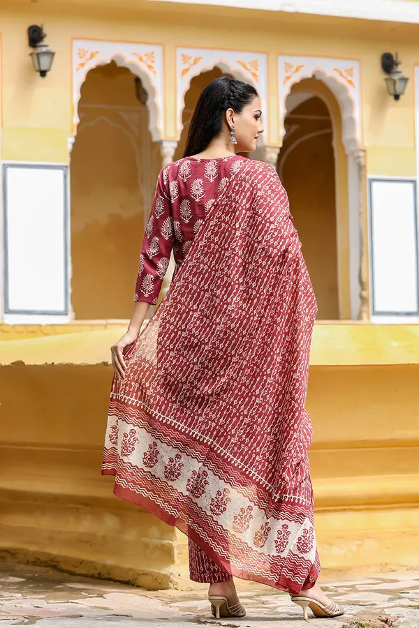 Multicolor_Premium_&_Elegant_Kurta_&_Pant_Set_With_Dupatta_For_Women_&_Girls