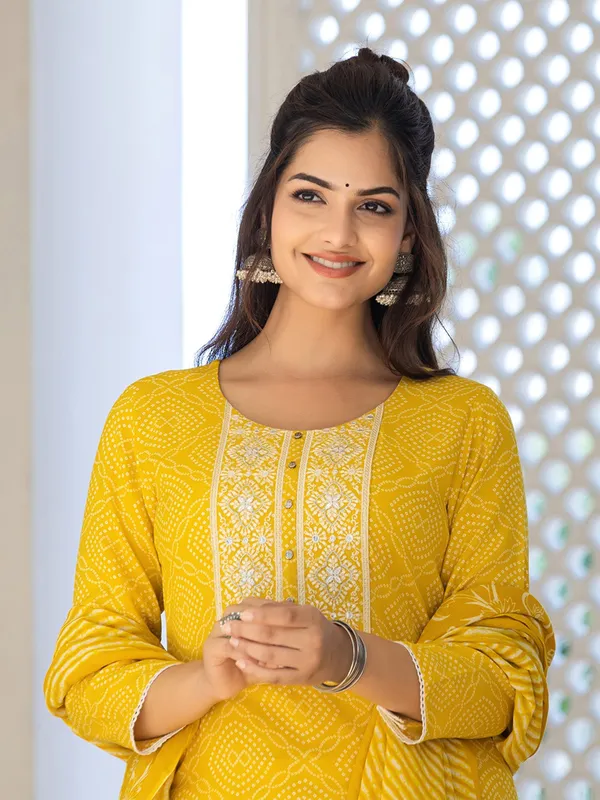 Yellow_Premium_&_Elegant_Kurta_&_Pant_Set_With_Dupatta_For_Women_&_Girls