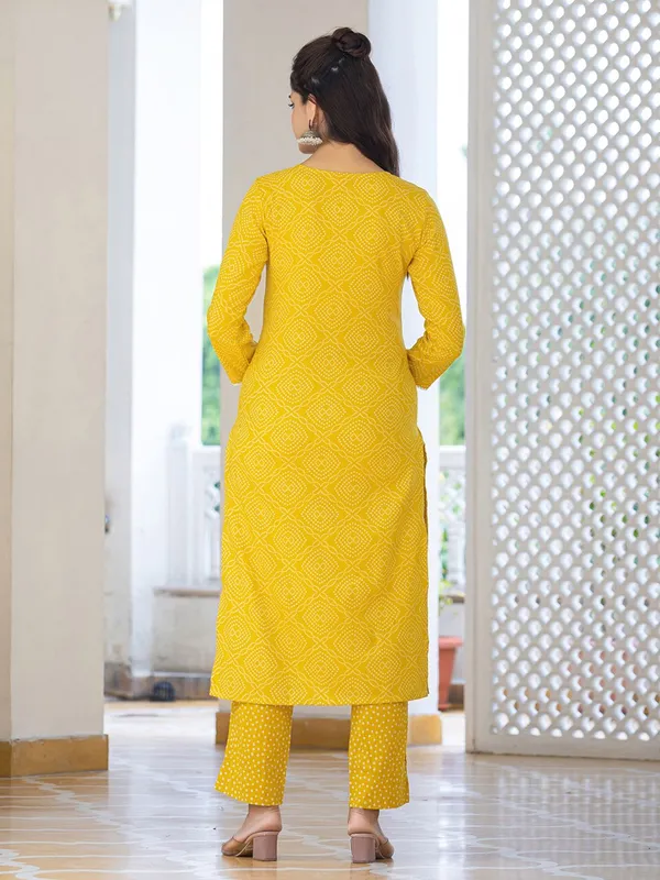 Yellow_Premium_&_Elegant_Kurta_&_Pant_Set_With_Dupatta_For_Women_&_Girls