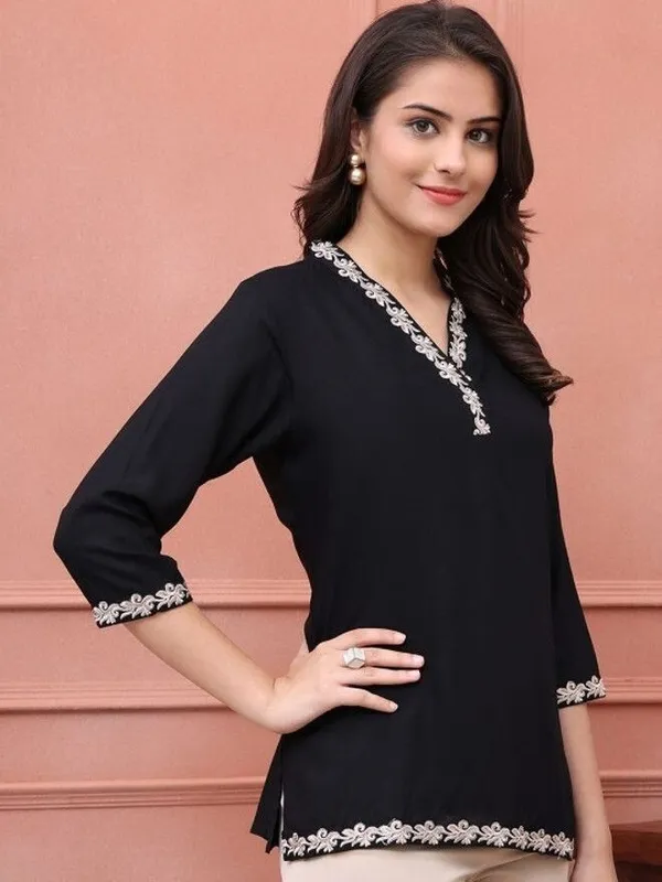 Mahira's_Comfort_Women_Embroidered,_Printed_A-line_Kurta_Black