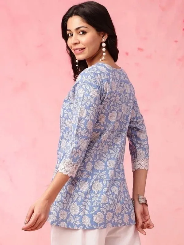 HouseOfCommon_Women_Floral_Print_A-line_Kurta_Blue