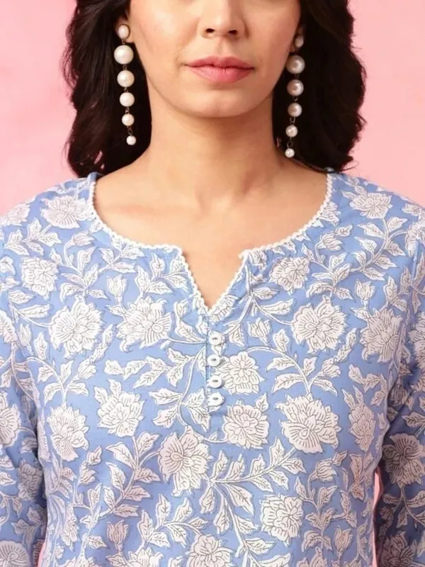 HouseOfCommon_Women_Floral_Print_A-line_Kurta_Blue