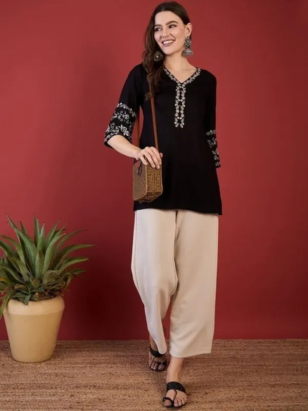Mahira's_Comfort_Women_Embroidered_A-line_Kurta_Black,_Blue