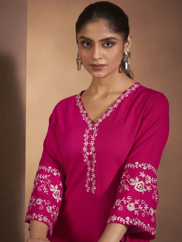 Mahira's_Comfort_Women_Embroidered_A-line_Kurta_Black,_Pink
