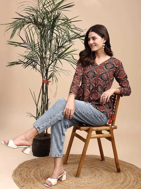 Mahira's_Comfort_Women_Printed_A-line_Kurta_Maroon