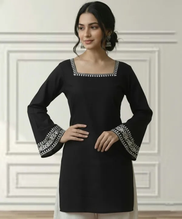 Mahira's_Comfort_Women_Solid_Straight_Kurta_Black