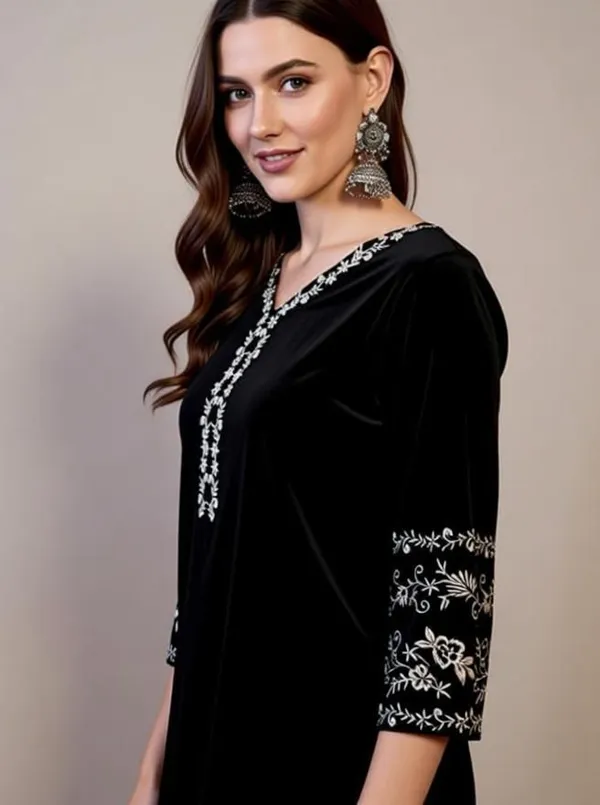 Mahira's_Comfort_Women_Embroidered_High_Low_Kurta_Black