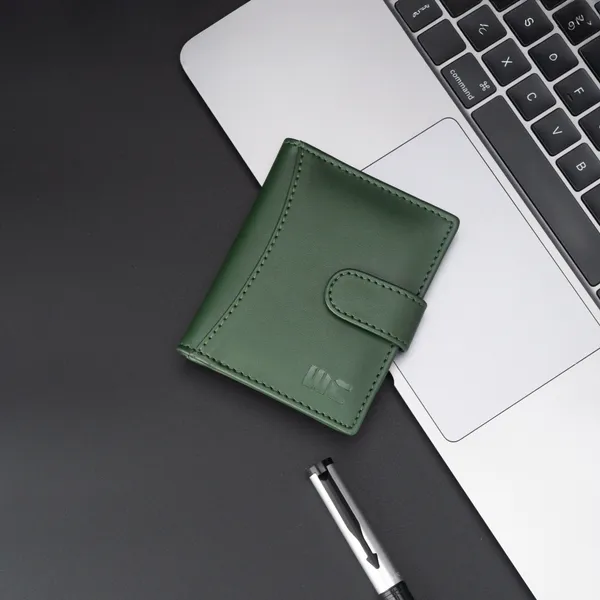 WOCO_Men_&_Women_Casual,_Formal,_Travel_Green_Genuine_Leather_Card_Holder_(6_Card_Slots)