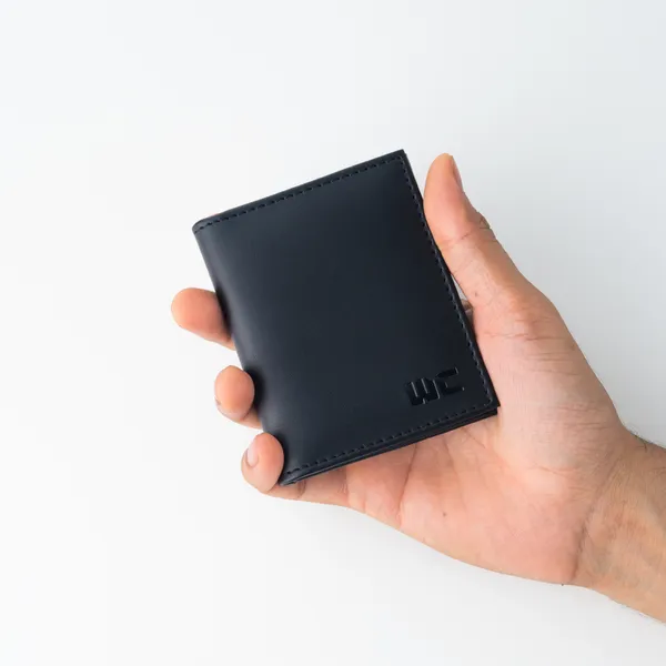 Black_Vegan_Leather_Card_Holder_For_Men(12_Cards_Slot)