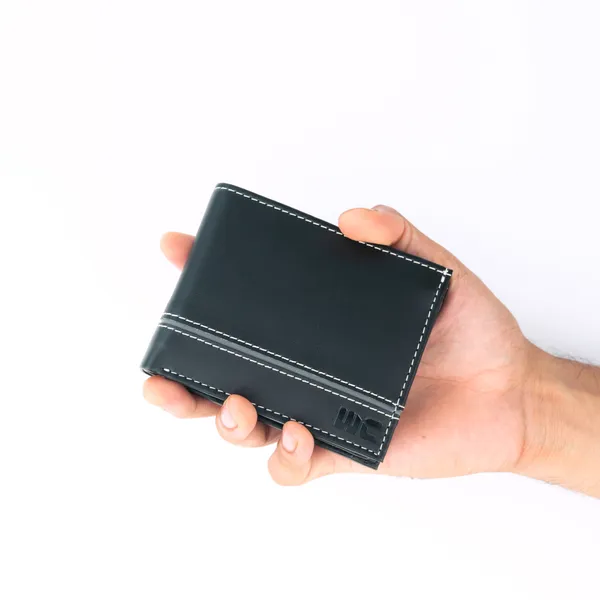 WOCO_Men_Casual,_Formal,_Trendy_Black_Genuine_Leather_Wallet_(7_Card_Slots)