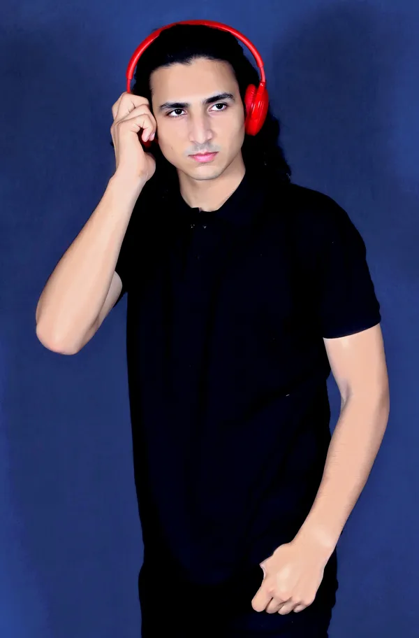 Black_Cotton_Polo_Tshirt_For_Men