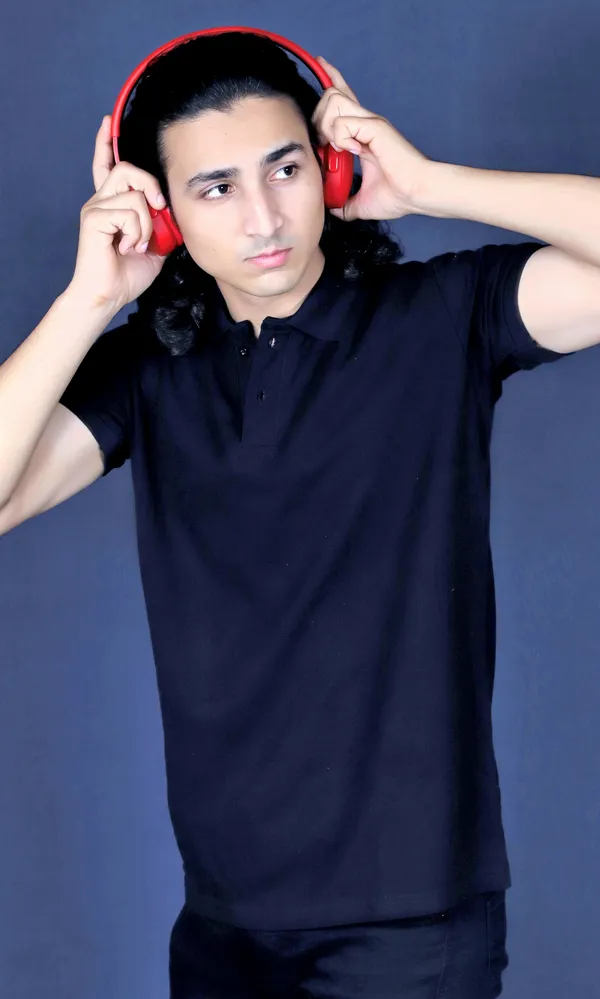 Black_Cotton_Polo_Tshirt_For_Men
