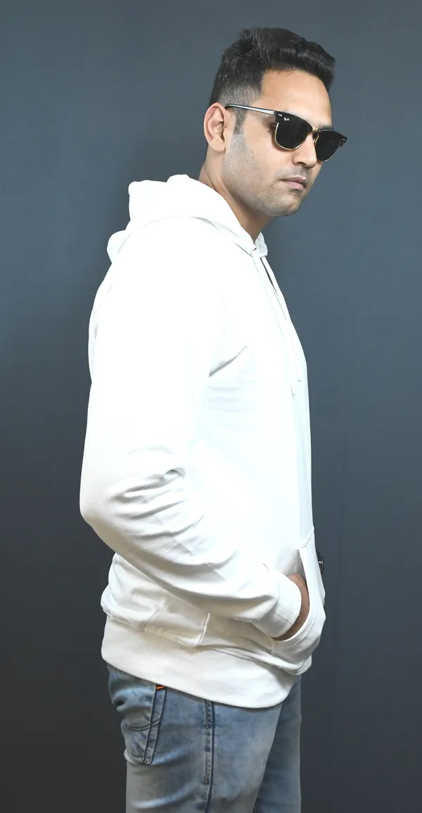 White_Polyester_Blend_Plain_Regular_Fir_Hoodie_For_Men