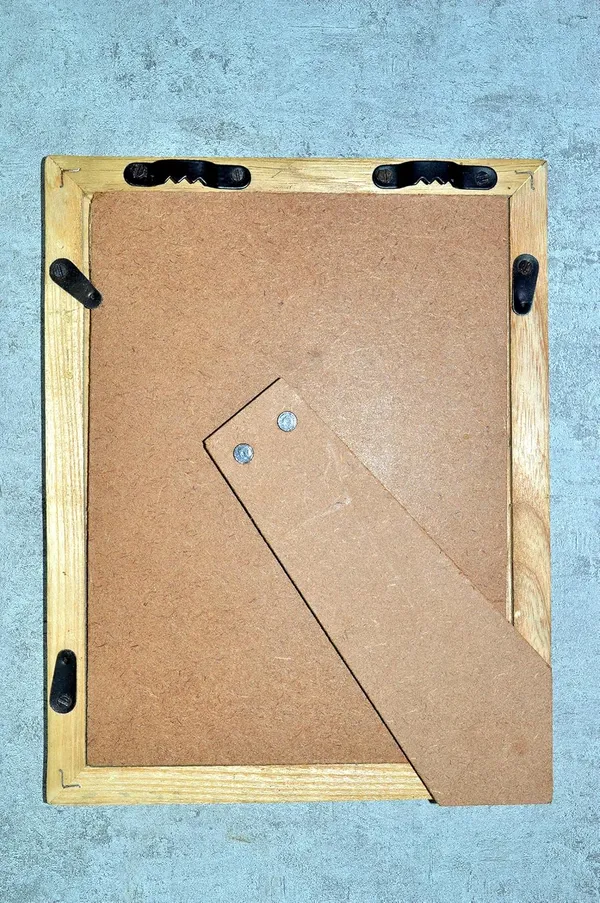 Resin_Crafted_Wall_Cum_Desk_Photo_Frame_of_Size_8"_x_6"_for_desk,_Shelves,_Wall_decoration_with_attractive_Designs