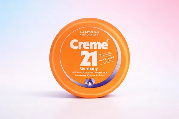 White_Creme_21_All_Day_Moisturizing_Cream_For_Women