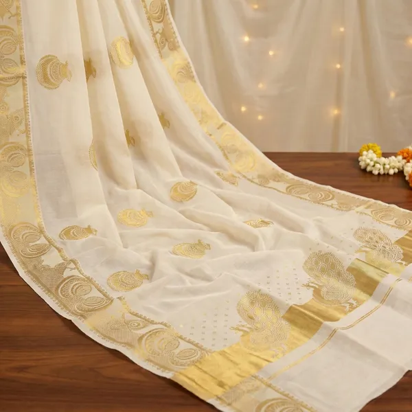 Off_White_And_Ivory_With_Gold_Kasavu_Ananta_Kasavu_Saree