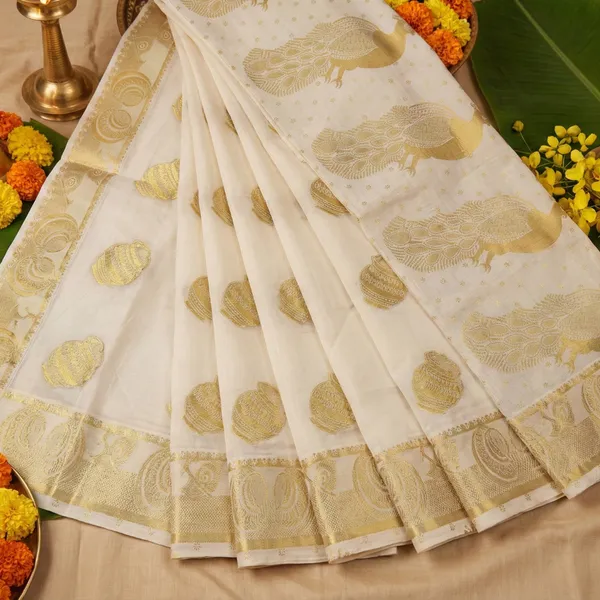 Off_White_And_Ivory_With_Gold_Kasavu_Ananta_Kasavu_Saree