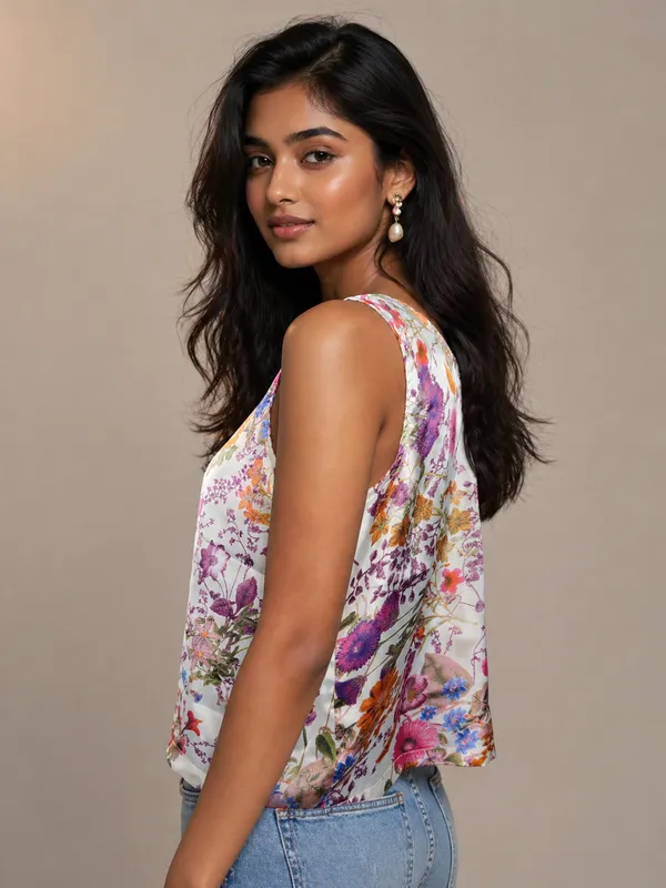 Floral_Button-Back_Top