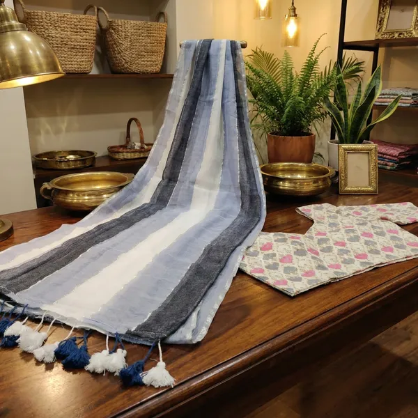 Grey_Blue_And_White_Stripes_Soft_Mul_Mul_Cotton_Saree