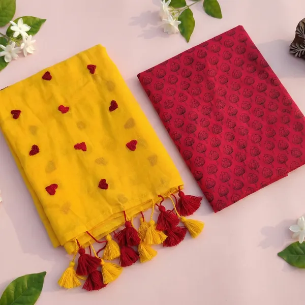 Yellow_And_Red_Soft_Mul_Mul_Cotton_Saree_With_Heart_Motifs