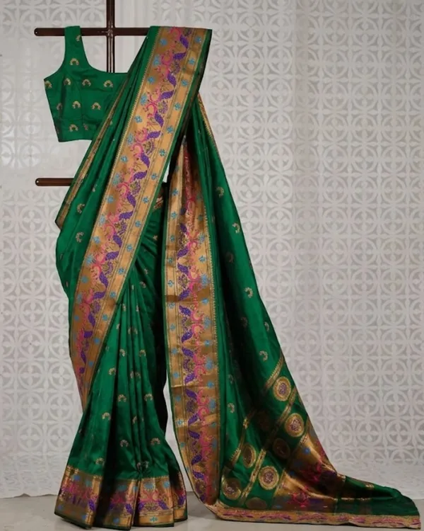 Emerald_Green_Traditional_Paithani_Silk_Saree_With_Rich_Peacock_Border