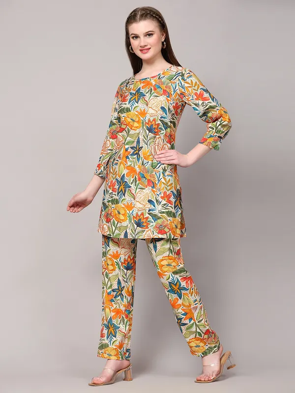 Multicolour_Stylish_Contemporary_Matching_Outfit_Co-Ords_Set_For_Women