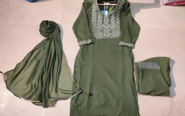 Dark_Sage_Green_Thread-Work_Kurta_&_Trouser_Suit_Set_For_Women