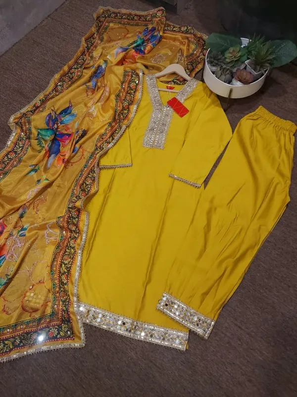 Yellow_Suit_Set
