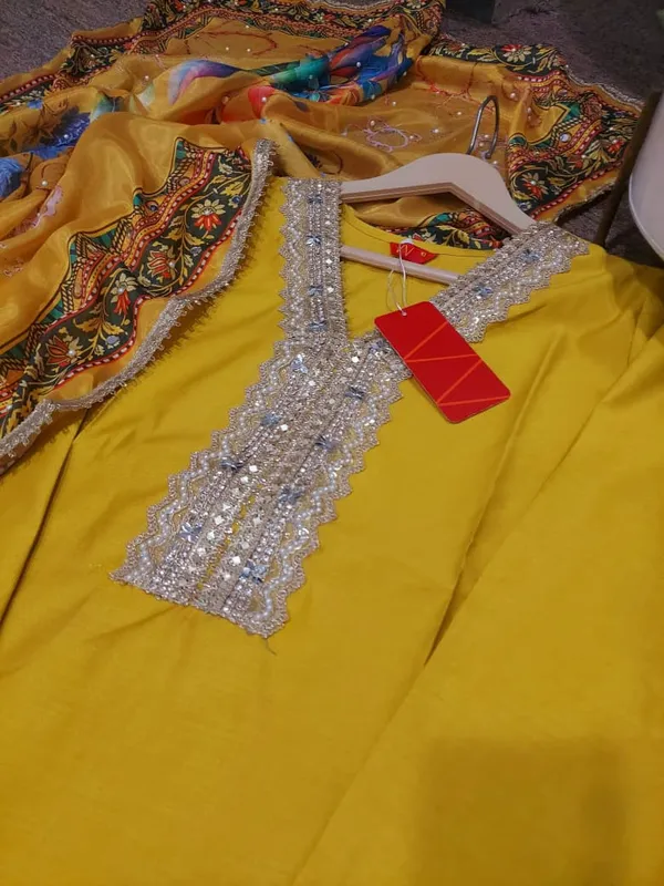 Yellow_Suit_Set