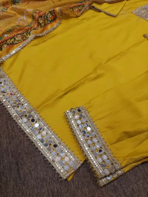 Yellow_Suit_Set