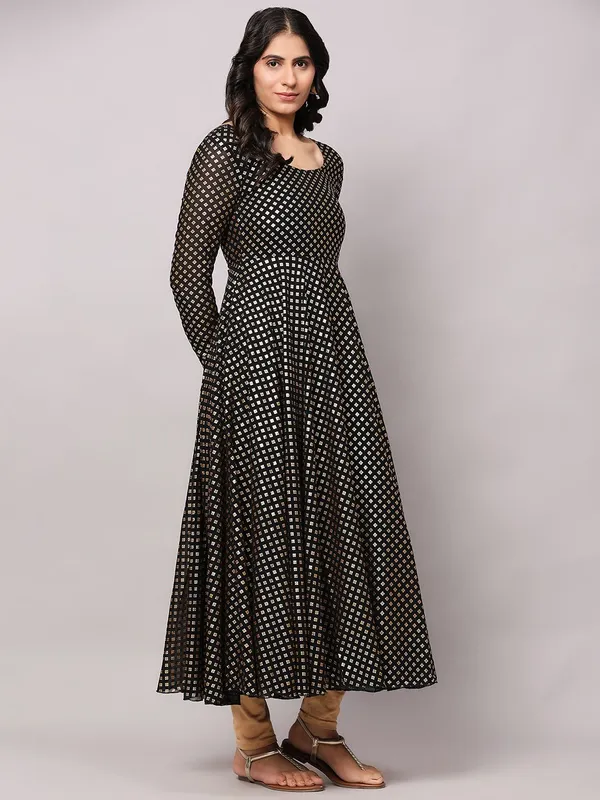 Black_&_Gold_Square_Patterns_Traditional_Flared_Anarkali_Kurta_For_Women