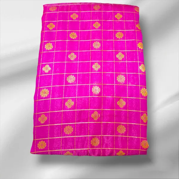 Magenta_Satin_Checkered_&_Woven_Pure_Kanjivaram_Saree_With_Unstitched_Blouse_Piece_For_Women